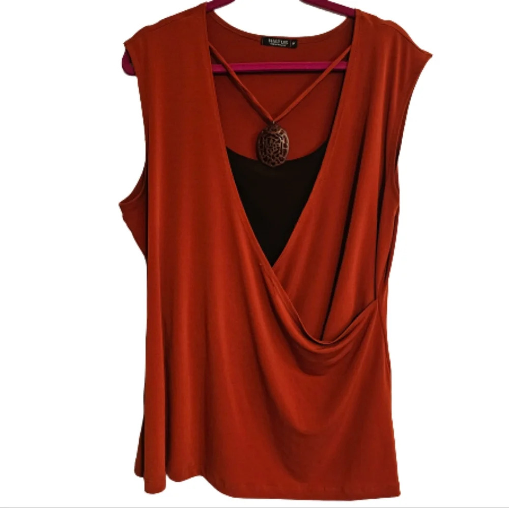 Hiatus Rust/Brown Cross-over Top